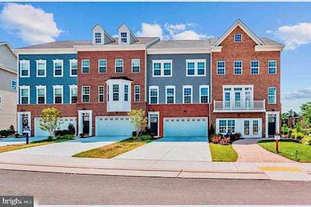 11075 Mcleans Barn Terrace Manassas, VA 20109