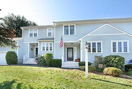 212 Laurelwood Dr #212 Hopedale, MA 01747