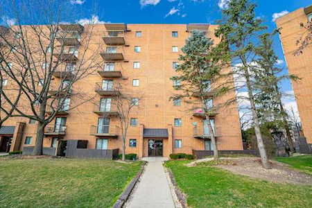 6020 Lake Bluff Dr #202 Tinley Park, IL 60477