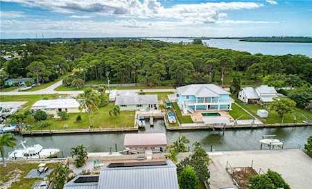1936 Massachusetts Ave Englewood, FL 34224