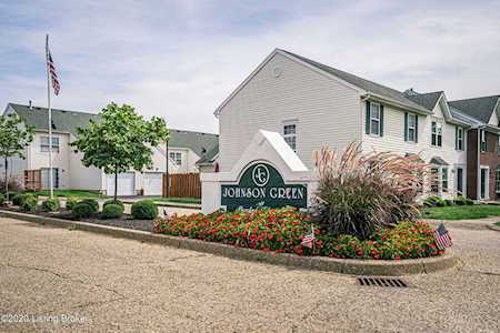 8010 Aspen Green Ln Louisville, KY 40291