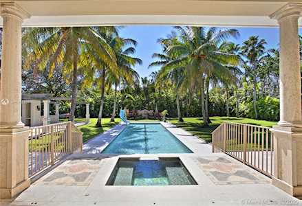 6490 SW 92nd St Pinecrest, FL 33156