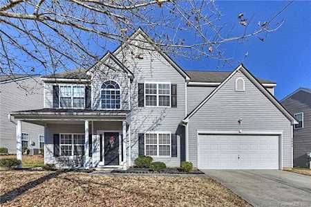 5822 Parkstone Dr Matthews, NC 28104