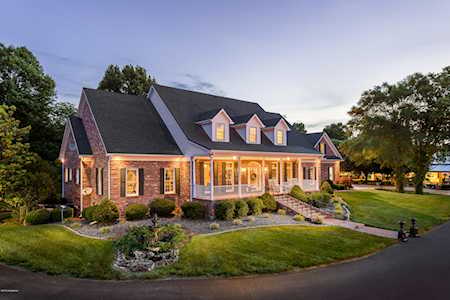 246 Foster Ln Shepherdsville, KY 40165