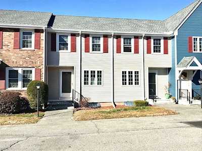 14 Fernwood Dr #F Leominster, MA 01453