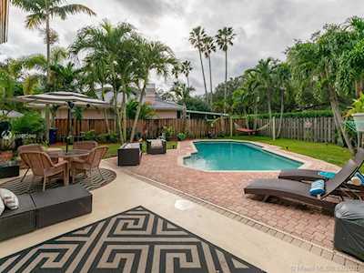 2930 San Jose Ave Cooper City, FL 33026