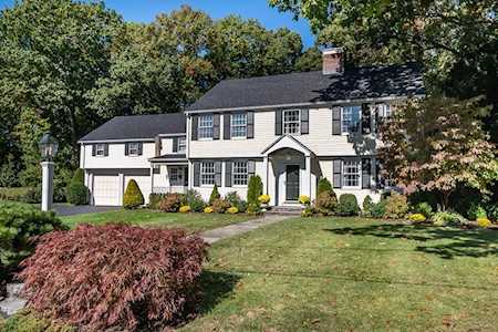 11 Mountview Rd Wellesley, MA 02481