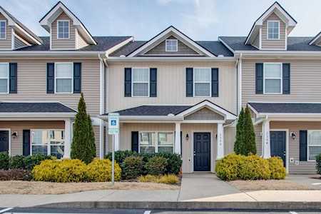 2306 New Holland Cir Murfreesboro, TN 37128