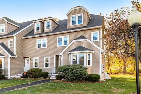 220 Merrimack Meadows Ln #220 Tewksbury, MA 01876