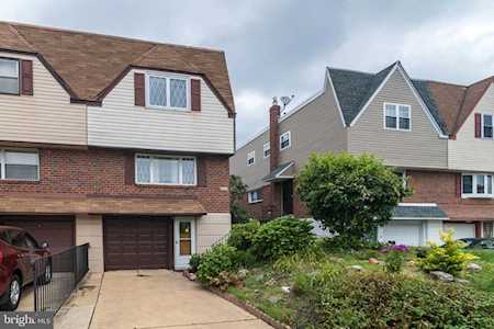 2531 Maxwell St Philadelphia, PA 19152
