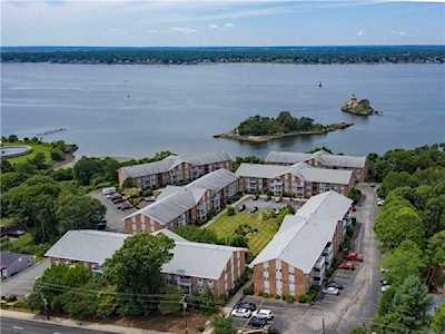 27 Bullocks Point Ave #8C East Providence, RI 02915