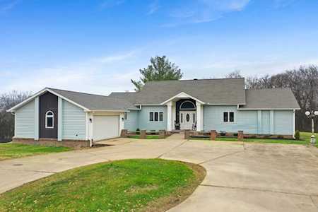 1243 Hartsfield Dr Columbia, TN 38401
