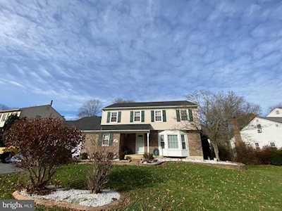 15 Forest Creek Dr Hockessin, DE 19707