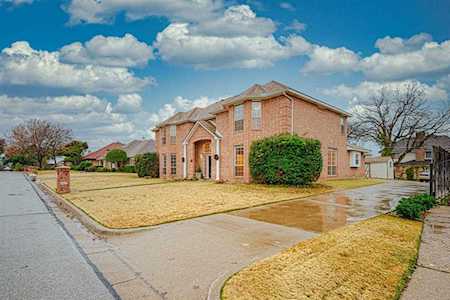 2007 Thames Drive Arlington, TX 76017