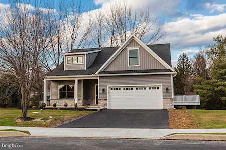 102 Lakeside CROSSING #117 Mount Joy, PA 17552