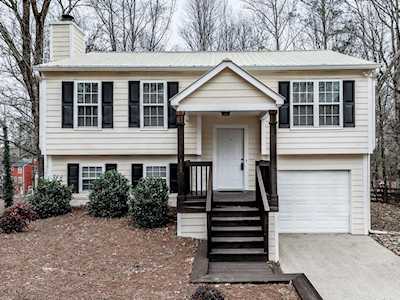 140 Birch Rill Dr Alpharetta, GA 30022