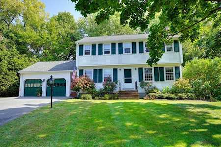 36 Hollywood Road Winchester, MA 01890