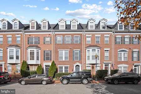 307 Lannon Ct Alexandria, VA 22304
