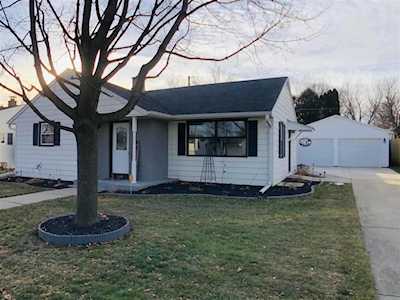 1129 Macarthur Dr Janesville, WI 53548