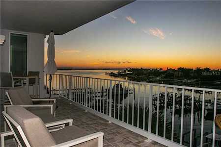 1 Seaside Ln #303 Belleair, FL 33756