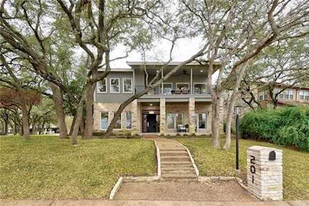 201 Crescent BLF Lakeway, TX 78734