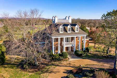 1836 Old Natchez Trce Franklin, TN 37069