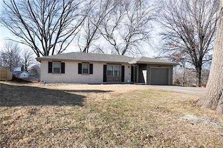 2218 N 73rd Terrace Kansas City, KS 66109