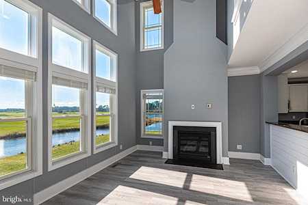 11430 Maid At Arms Ln Berlin, MD 21811