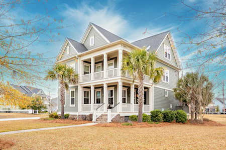3019 Yachtsman Dr Mount Pleasant, SC 29466