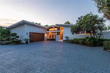 2651 NE 7th Street Pompano Beach, FL 33062