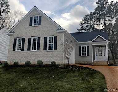 9375 Charter Lake Dr Mechanicsville, VA 23116