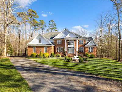 11613 Park Branch Ln Chesterfield, VA 23838