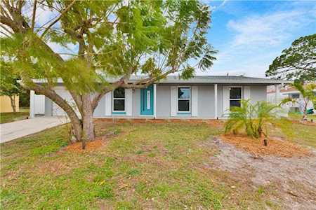 5901 Espanola Ave North Port, FL 34287