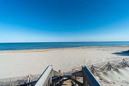 8 Captain Paine Rd Sandwich, MA 02537