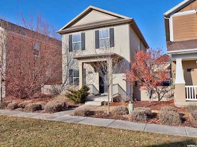 11732 S W Bluerock Ave South Jordan, UT 84009