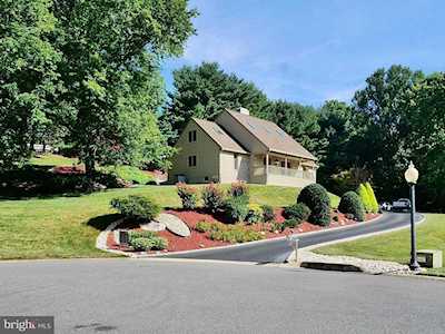 12 Aldine Dr Hockessin, DE 19707