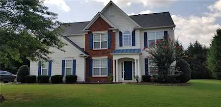 320 Abbotbury Ln Suwanee, GA 30024