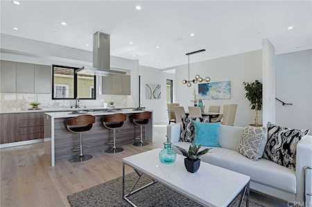 2435 S Penmar Avenue Venice, CA 90291