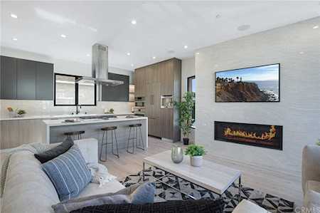 2433 S Penmar Avenue Venice, CA 90291
