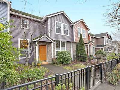 7416 SW Capitol Hwy Portland, OR 97219