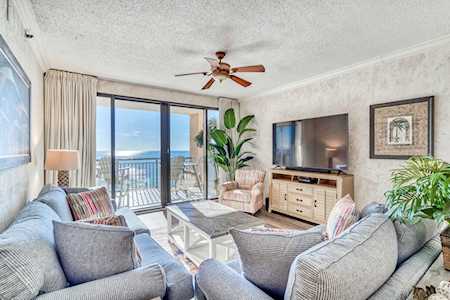8271 Gulf Boulevard #APT 705 Navarre, FL 32566