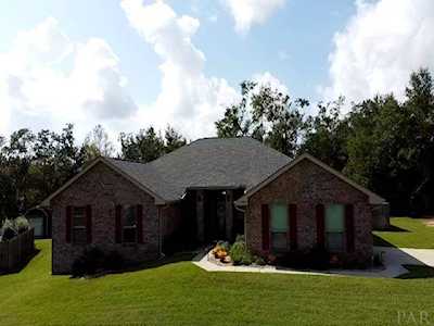 1284 Soft Point Dr Cantonment, FL 32533
