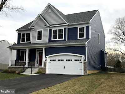 1212 Summit Dr Annapolis, MD 21409