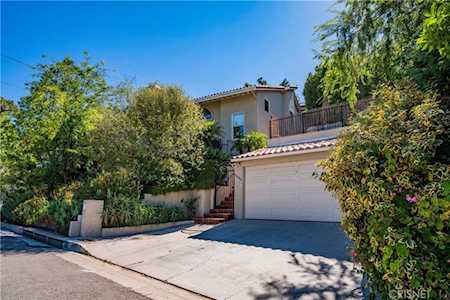 14994 Valley Vista Boulevard Sherman Oaks, CA 91403