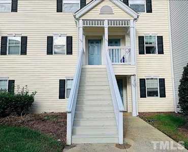 135 Kingsbury Drive #135 Chapel Hill, NC 27514