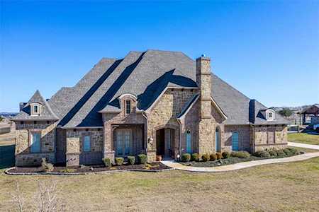 240 Bearclaw Circle Aledo, TX 76008