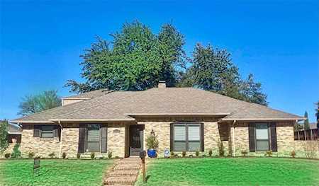 6929 La Manga Dallas, TX 75248