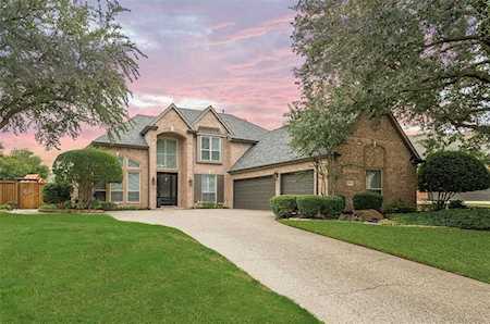 806 Parkwood Court Mckinney, TX 75072