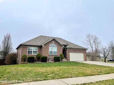 349 Autumn Glen Dr Mt Washington, KY 40047