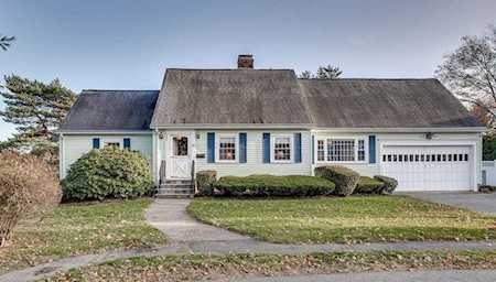 26 Pilgrim Street North Andover, MA 01845